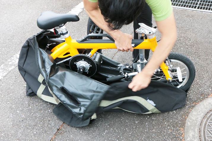 dԂŗ֍sۂ́A]ԑŜƂSЂ̋KƂȂĂ̂ŗ֍sobOɓ悤