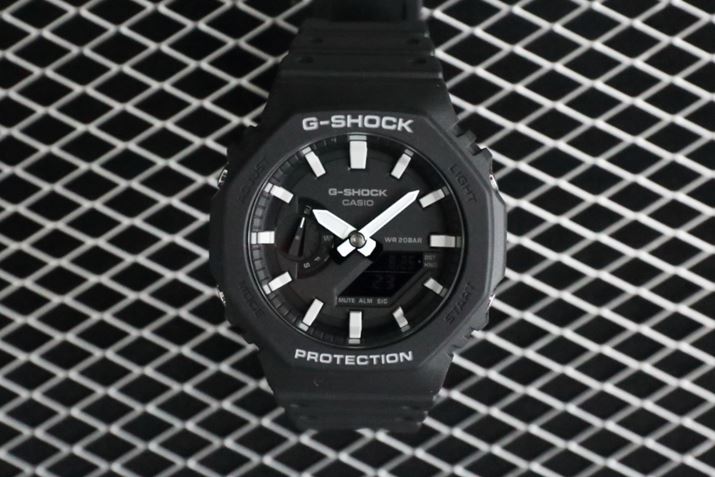 2019N8ɔꂽAJVIvZ@G-SHOCKuGA-2100v