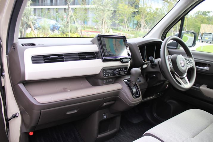 �z���_ �V�^�uN-WGN�v�̃C���p�l