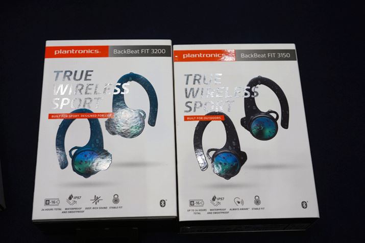 uBackBeat FIT 3150vuBackBeat FIT 3200v2@Cɓ