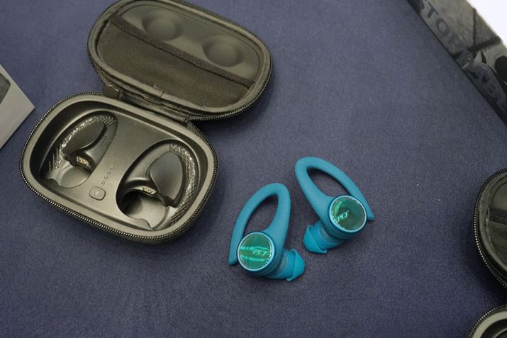 uBackBeat FIT 3200v̓Ji^