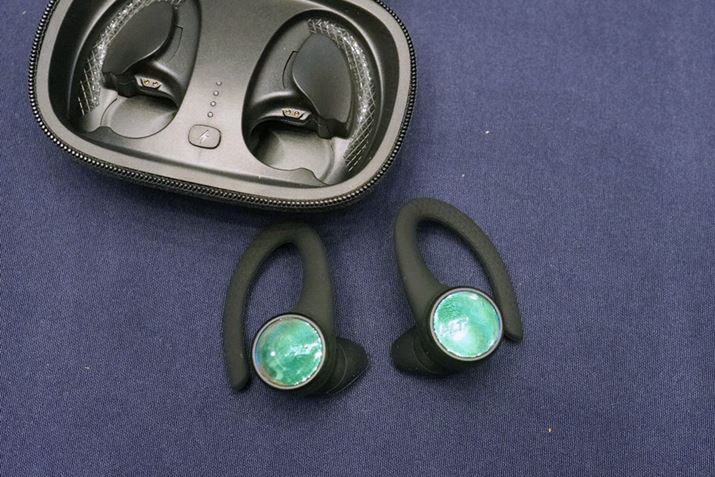 uBackBeat FIT 3150v̓I[vC[^