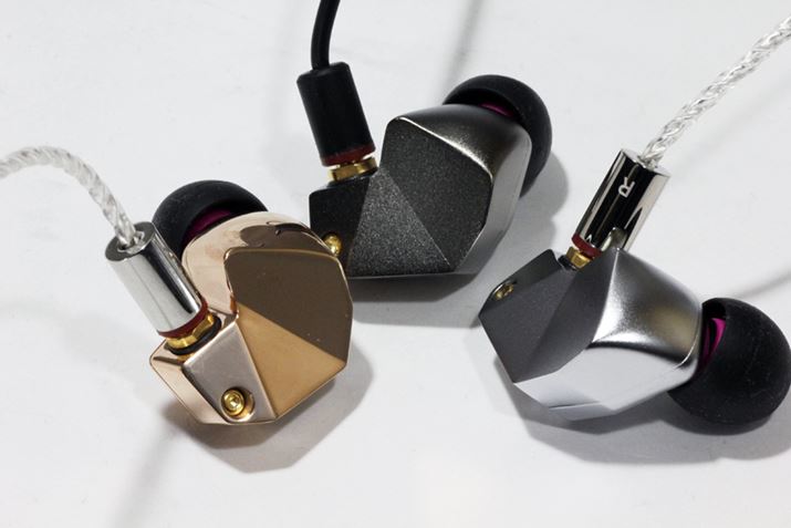 ���y�W�������ɍ��킹�ĉ������œK���I final�̐V�@���C���z���uB1�v�uB2�v�uB3�v�̖��͂ɔ���