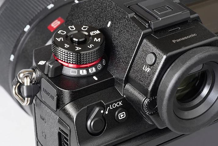 ʍB[h_CƃhCu[h_C𓯎ɔzu