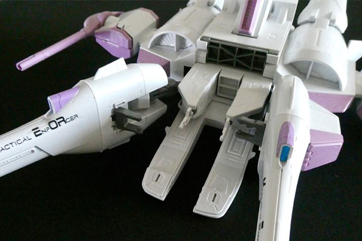 ނoɂȂ@񕔕BE̖CXChړđOɈo܂