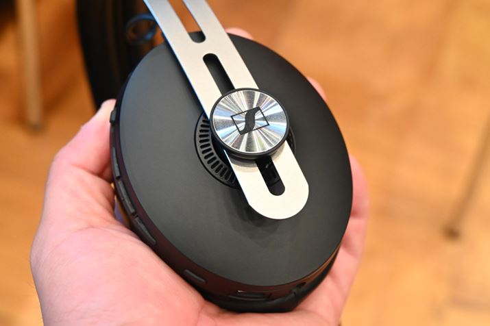 VJ̑a42mmhCo[jbg𓋍ڂA]f特ubVAbv