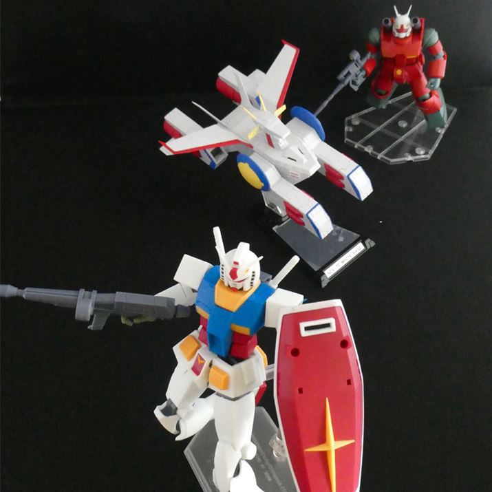 �F����ŃK���_���A�K���L���m�����o��������z���C�g�x�[�X