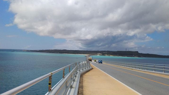 iF̓X}[gtH̓ӂȍ\}BfオƂŁAOf掿サ