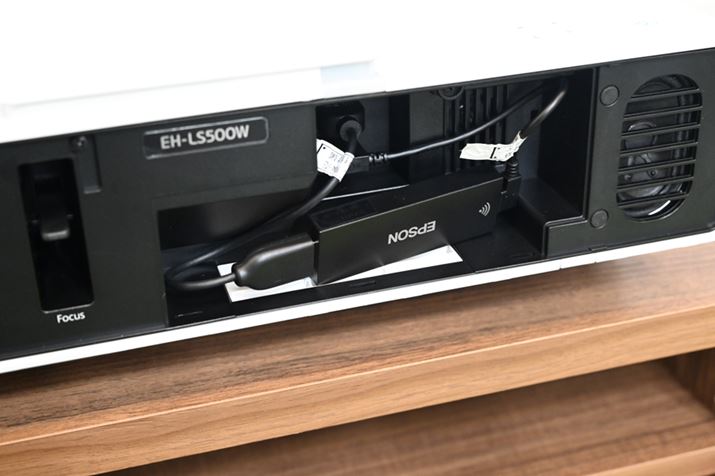 tAndroid TVfoCXB{̃tgɊi[ł