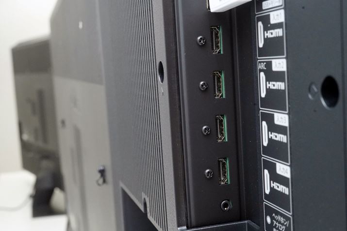 �����_�ł�8K�Ή��ł͂Ȃ����A����HDMI�P�[�u��1�{�ɂ��8K�`���[�i�[�Ƃ̐ڑ��ɑΉ��\��Ƃ̂���