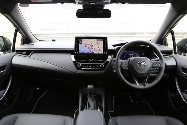 V^uJ[v̓́A{IɁuJ[X|[cvƓl̃fUC̗pĂ