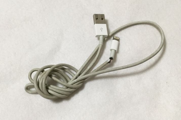 ŁAāccJԂƒf̃XN܂܂