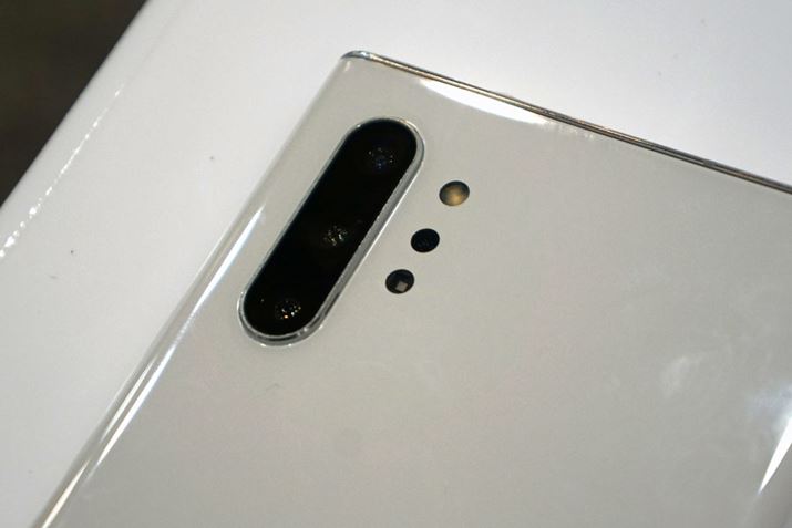 ���C���J�����́A���L�p�A�L�p�A�]���ATOF�̑g�ݍ��킹�̃N�A�b�h�J������