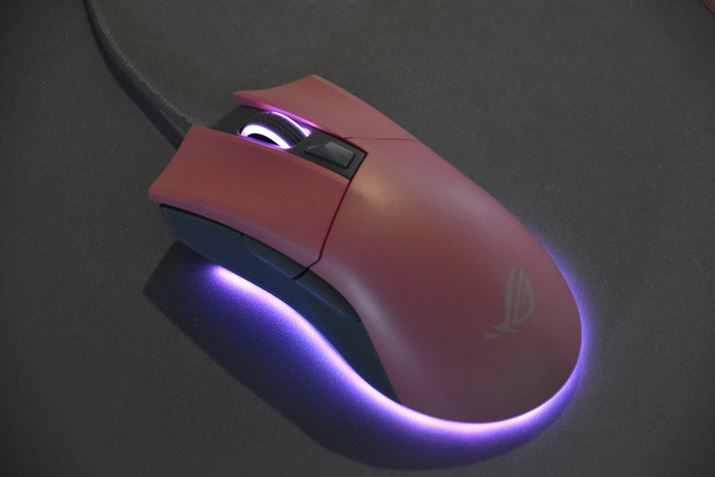 }EXCgAbvƂBӂƂALEĎɕݍ܂Ă悤ł