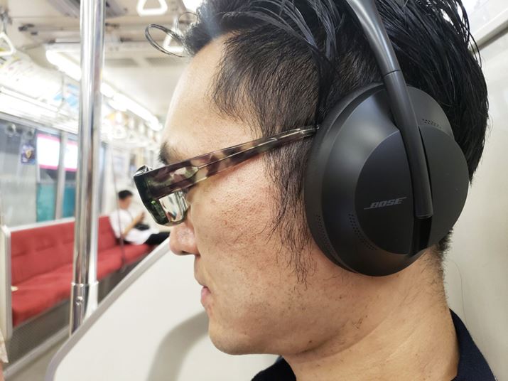 uBose Noise Cancelling Headphones 700v̑ጸeXg