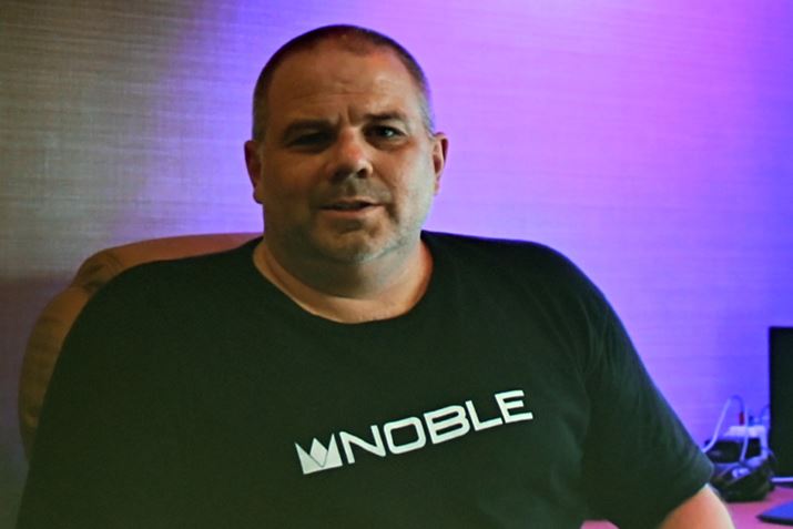 uFALCONv̉`[jO肪gWizardiptjhƃWE[g