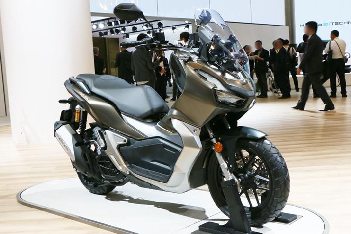 2�i�K�̉σX�N���[���Ȃǂ𑕔����A�������s�����K�����B�Q�l�o�i�����s�̂����\���͍���