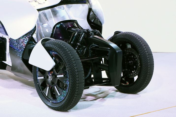 �uNIKEN�v�̑O�֋@�\�Ƃ͈قȂ邪�A�ԑ̂ƃ^�C�����X���ċȂ���Ƃ����v�z�͓���