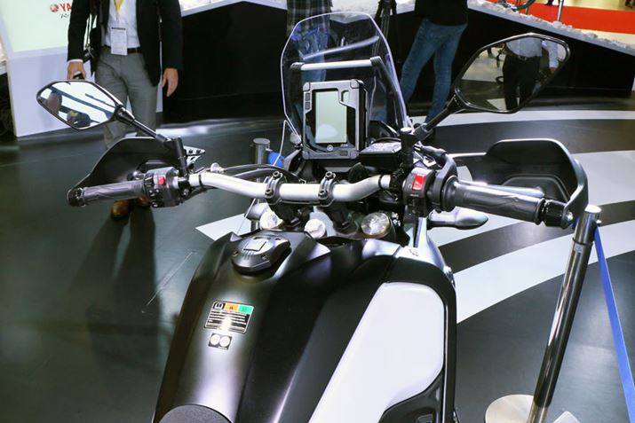 ���[�^�[�p�l���ƃX�N���[���̃f�U�C���́A�����[�Ԃ��v�킹����̂ŋC���������Ԃ�