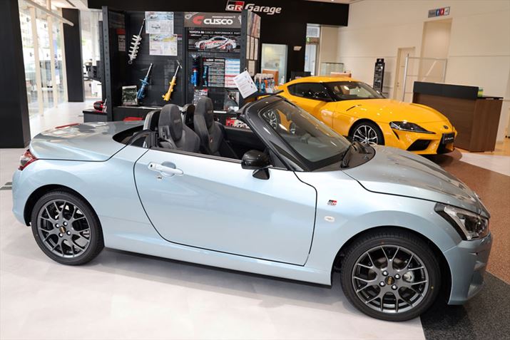 _CncȊOɁAg^̃X|[cJ[̋_uGR Garagevł̔ĂuRyGRX|[cv