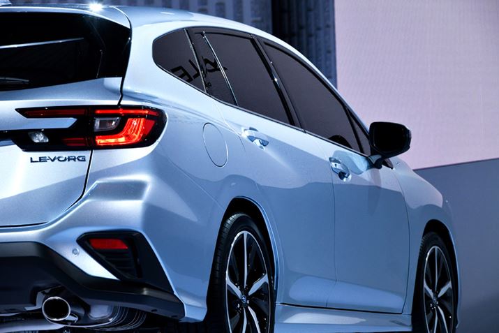 V^uH[Ovł́A܂ł肳ȂghfUC̗pĂ