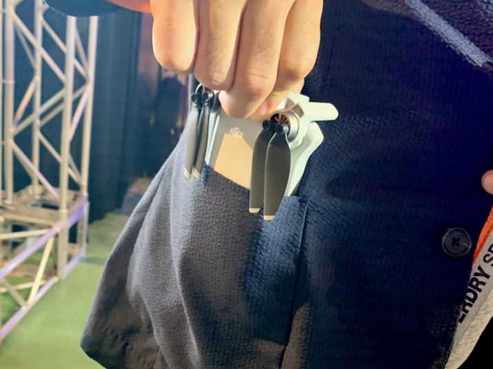 uMavic Miniv́A܂肽񂾏Ԃƃ|PbgɂۂĂ܂قǂ̃TCY