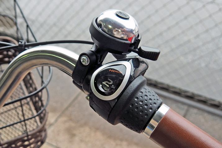 12ō]y_OsĂAAVXg悤Ƀ[^[𒲐