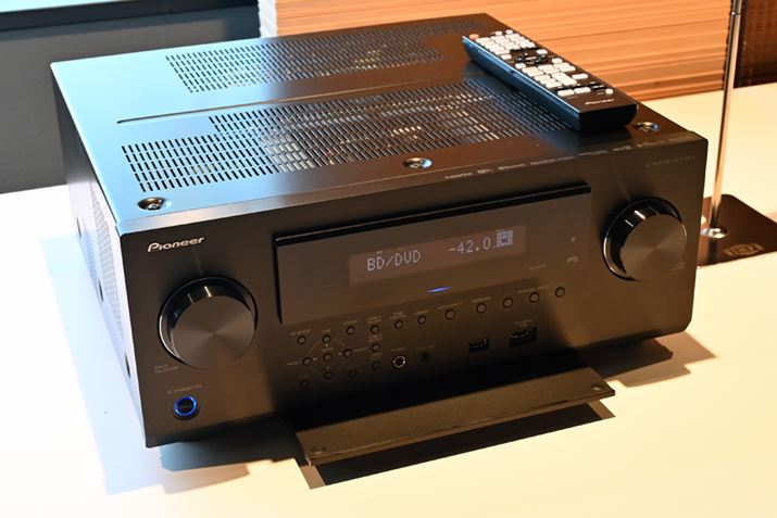 pCIjAuSC-LX904vi{\ij