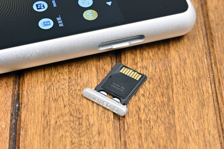 microSD[J[hXbg̓gCɂȂ