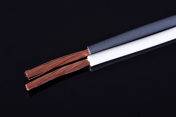 ICfdC̐́u102 SSCv̓dP[uɎgp