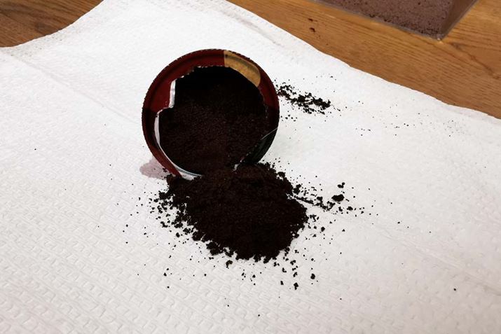 JvZiM[jJĂ݂ƁAה҂̃R[q[Ղ܂Ă܂