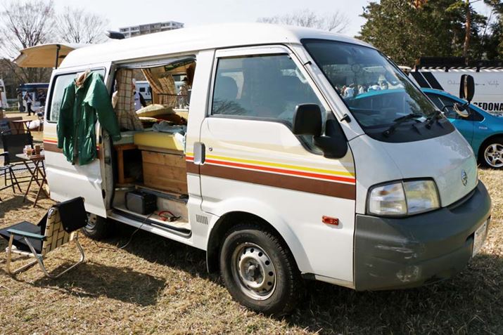 Ԏ̔N͌ÂAZXƍHvőfGȃoCtƂ{̂悤ȃX^C