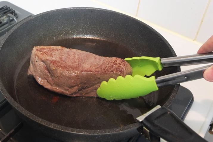 ̕\ʂɉ傤AK[bNIC̑SʂɏĂF܂