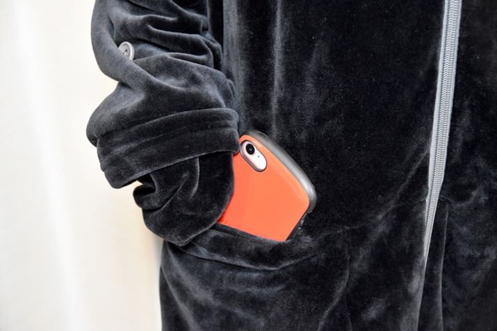 ꂪ|PbgBP[X𑕒uiPhone 8vۂ܂