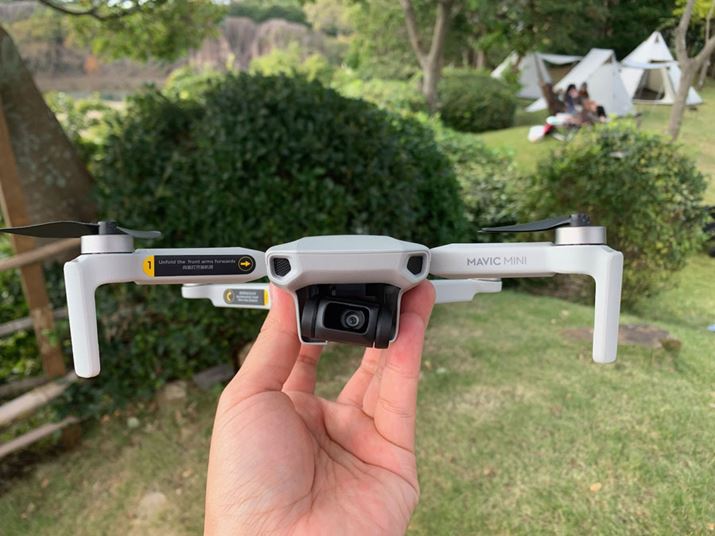 ̓LvŊǗҁA͂̕X̋𓾂DJIuMavic Minivs܂