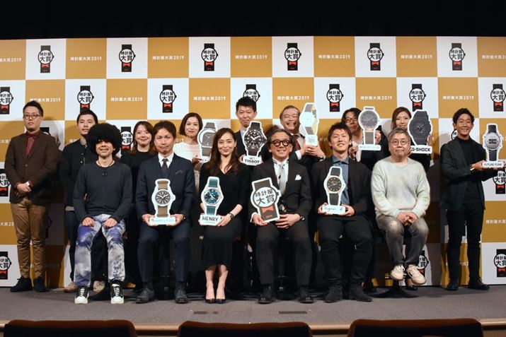 \ł́A8n悲Ƃ̍ʕ܂Ɠʏ܂𔭕\