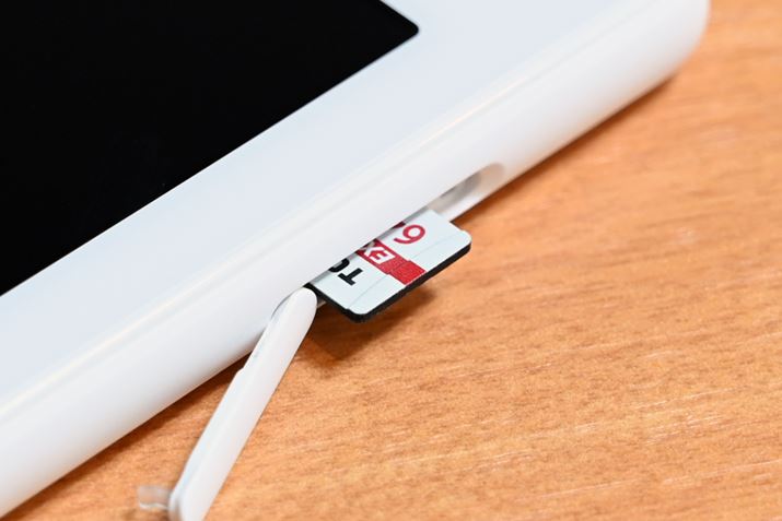 microSD[J[hXbg̃T|[gő512GB܂Ŋgꂽ