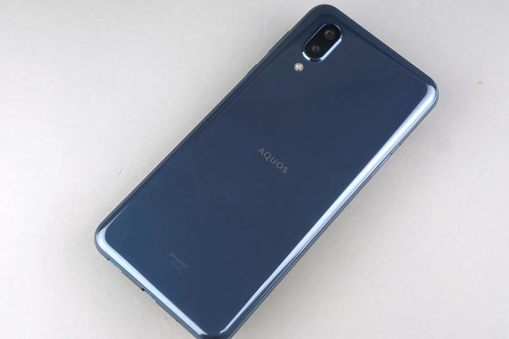 wʂ͂ƂĂAA~ɃThuXgH{uAQUOS sense3vƂ͊GقȂ