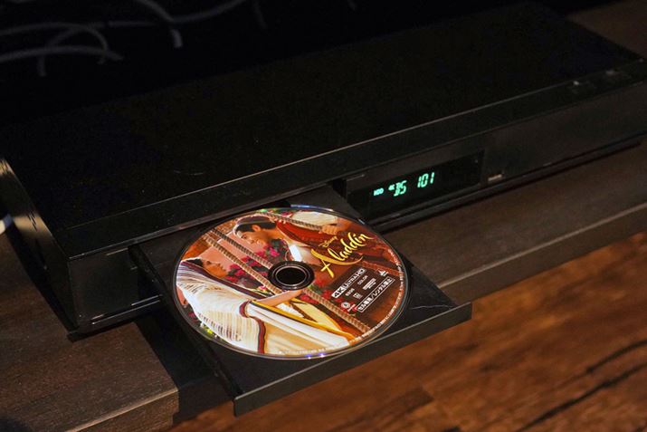 4K_u^撆Ultra HD Blu-ray̍ĐeXgB3ЂƂȂĐ邱Ƃł