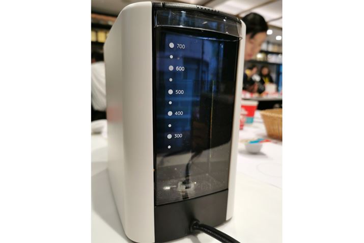 ^N̗eʂ700mlŁA^N͎O\ł