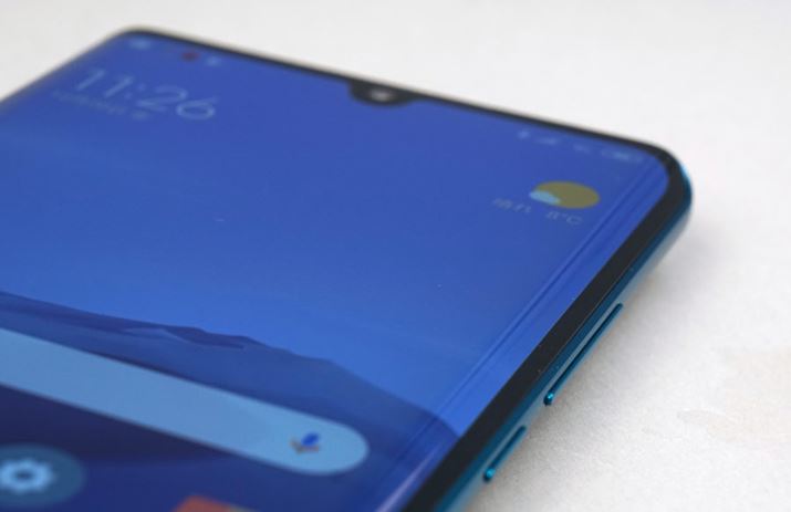 ���ӂ̍��E���p�Ȃ����Ȗʃf�B�X�v���C���̗p����