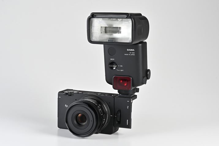 HU-11ɕʔ̃tbVuEF-630v𑕒C[W