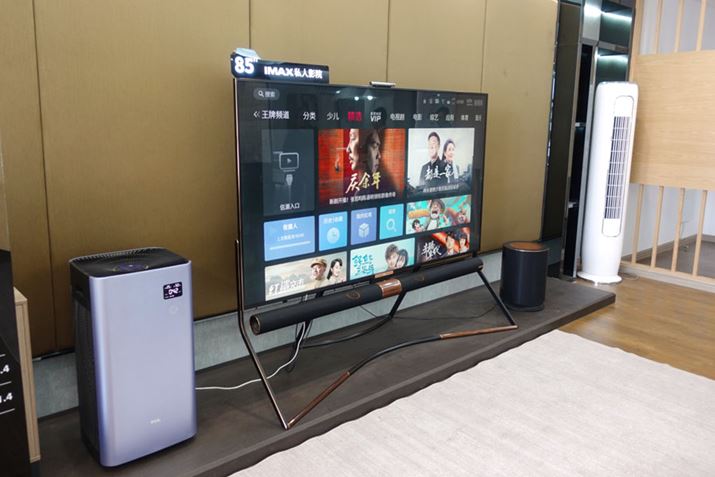 �e���r�͓��X����85�C���`�Œ����e�C�X�g�̃f�U�C�����V�N