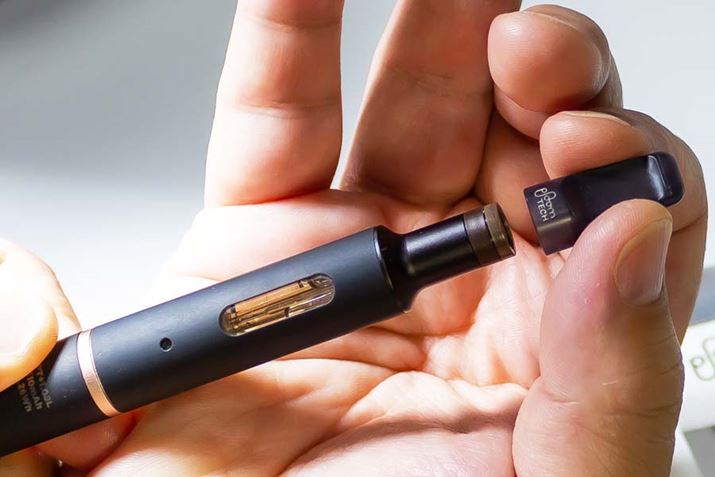 �J�X�^�}�C�Y�A�C�e����A�N�Z�T���[�̖L�x���́u�v���[���v�V���[�Y���s�J�C�`