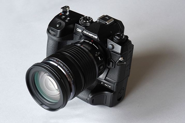 u␳@\Ȃǂ̂Ȃ鐫\OM-D E-M1X