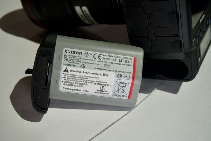 obe[͑OfƋʂŌ݊܂B\obe[𕡐Ălɂ͘Nł