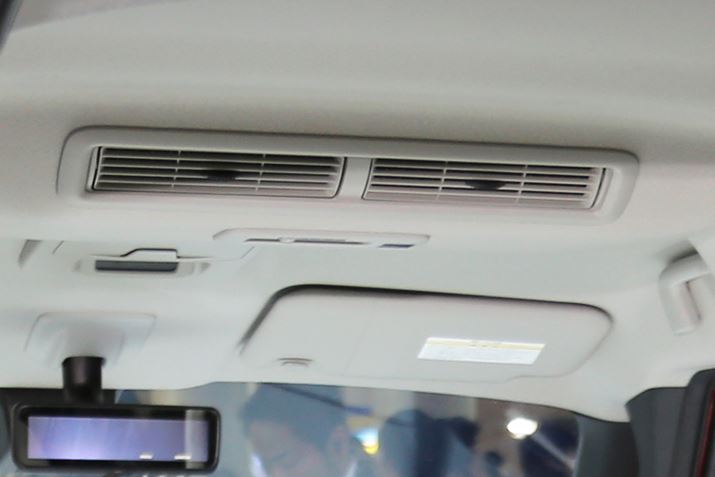 OH V^ueKXy[Xv̎̓VɔĂuT[L[^[v