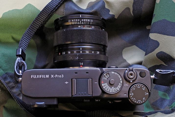 Wt@C_[Jł݂͂̃_CR͕ɕԁBʂƔwʂɂ̓R}h_C