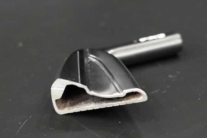 sƎ̒\ŃtF[X܂A򋗗ɂȂ邻