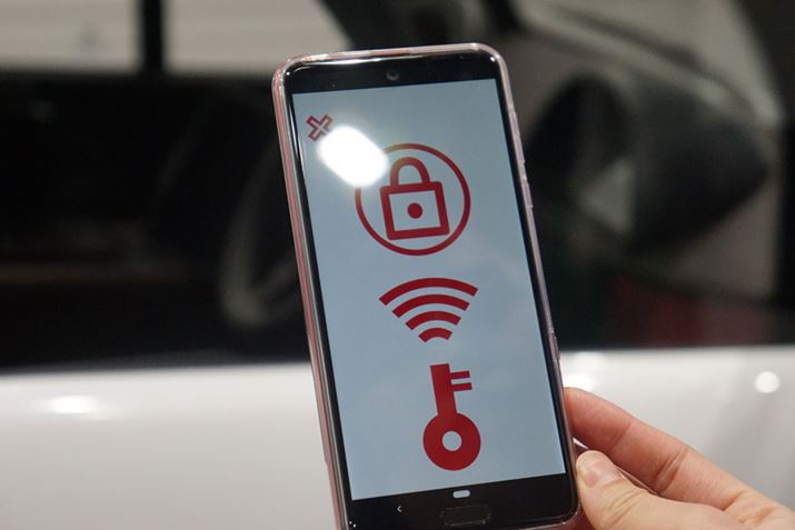 �����Ԃ̃f�W�^���L�[�ɉ����āA�h���C�u�X���[�̌��ςɂ����p�ł���